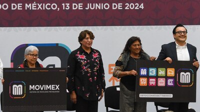 La gobernadora presentó también la tarjeta de movilidad