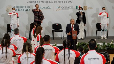 Deberán tener un control sobre sus redes sociales, declaraciones y críticas contra la institución.