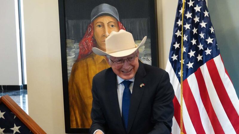 Ken Salazar se despide como embajador de EU en México: “logramos unidad, somos familia”