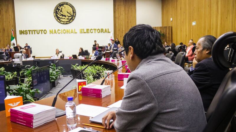 VIDEO: INE hace simulacro de votación para elección judicial; tardaría menos de 10 minutos