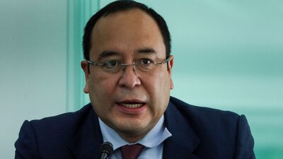 Criticó que la propuesta de AMLO viola la Constitución 'por partida doble'