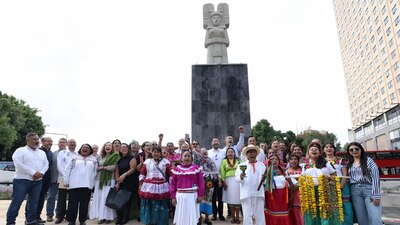 Batres consideró que la escultura reivindica a los pueblos originarios