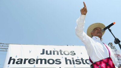 De acuerdo con el candidato, su contacto le entregó una investigación de mil cuartillas