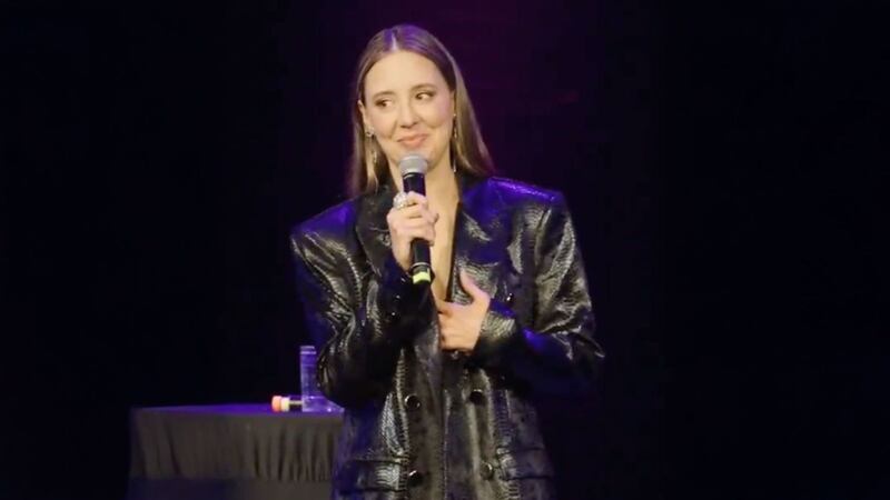 Sofía Niño de Rivera causa polémica en Madrid por supuestas burlas a españoles en su show de comedia