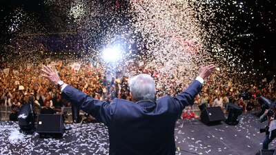 El presidente durante su triunfo el 1 de julio en el Zócalo
