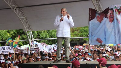 Prefirió no hablar de las dos aspirantes del Frente Amplio por México