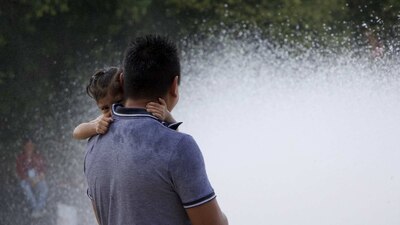 En caso de que la iniciativa se apruebe, los padres gozarán de 2 meses de licencia