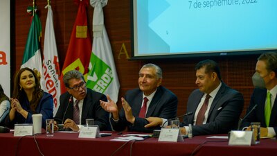 Pidió a los legisladores no distraerse en batallas 'estériles'