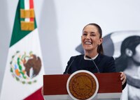 México sacó ventaja con ‘freno arancelario’ de Trump a la industria automotriz: Sheinbaum