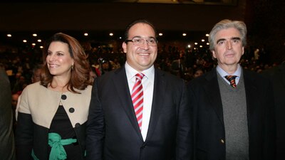 La expresidenta del DIF tiene una orden de aprehensión en su contra girada por un juez de control del fuero común de Xalapa.