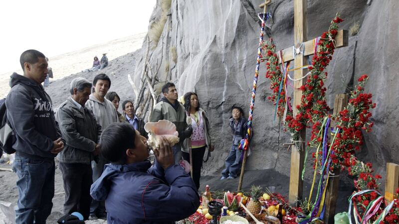 VIDEOS: Con danzas y cantos, celebran ‘cumpleaños’ del volcán Popocatépetl
