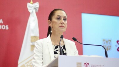 El INE le pidió deja de "hacer campaña"
