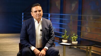 Aureoles indicó que tenia similitud con Hipólito al decir las cosas de frente