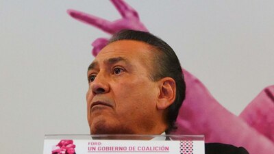 Manlio Fabio Beltrones calificó de “irresponsable” y de un “despropósito” el intento de Alejandro Moreno