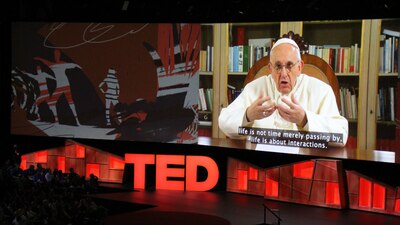 Para Francisco, la unión entre las personas creará un futuro mejor