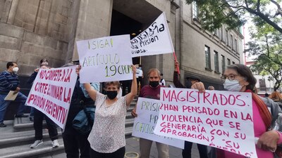 En septiembre varias personas protestaron en contra de la desaparición de la prisión preventiva oficiosa.