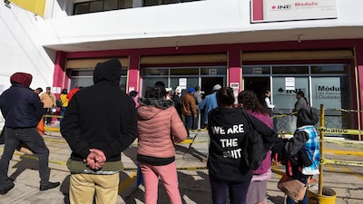 Los ciudadanos tienen pocas horas para recoger su credencial
