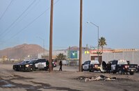 Migrantes queman pertenencias para evitar detención en campamento de Chihuahua