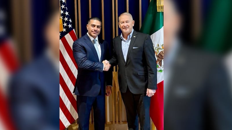 Embajador Ronald Johnson reconoce avances de seguridad en Michoacán para inspecciones de aguacate