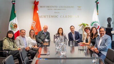 María Antonia compartió fotos en sus redes sociales con sus nuevos compañeros