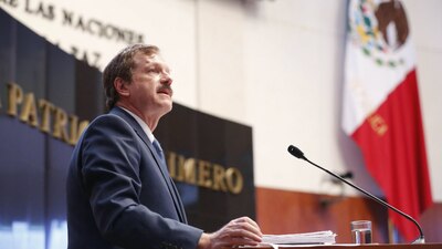 El senador panista Romero Hicks dijo que tiene la experiencia suficiente para ser el abanderado panista rumbo a 2018