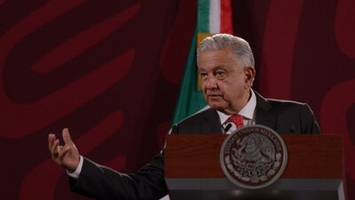 El mandatario aseguró la renovación se debe realizar pensando en el interés público antes que los empresariales