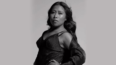 La actriz sale en una publicidad posando con lencería de Victoria's