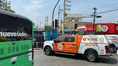 Agentes de seguridad acudieron al lugar en que se atropelló a los criminales