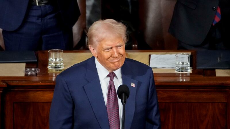 “Les di un pequeño respiro”: Trump explica por qué “ayudó” a México y Canadá