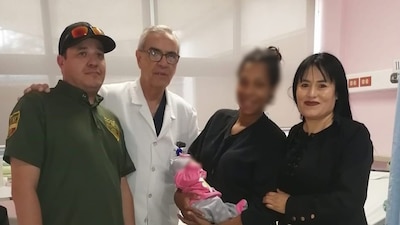 A la familia le dieron una Tarjeta de Residente Permanente del INM