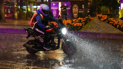 Elevan a Alerta Roja los pronósticos por lluvias fuertes y posible caída de granizo en la CDMX