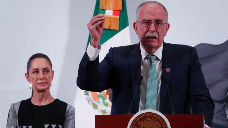 México acusa a EU de limitar cría de moscas estériles para enfrentar al gusano barrenador