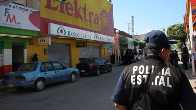 La empresa de Ricardo Salinas Pliego pelea para que el gobierno le deje mantener sus puerta abiertas