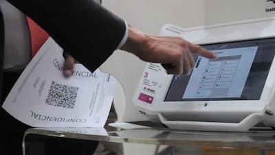 El representante del INE explicó que, ante la cercanía de la elección, no se votará de forma electrónica