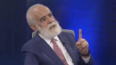 Dijo que los dirigentes de los partidos se preocuparon por colocarse en el Congreso