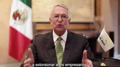 Dijo que, contrario a lo que se ha señalado, paga "unas cantidades obscenas de impuestos"