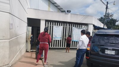 Una mujer presentó problemas estomacales