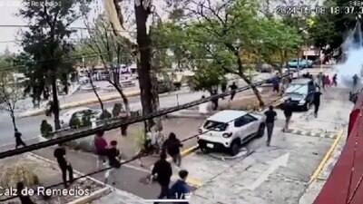 En videos que circulan en internet se da cuenta de las detonaciones de petardos