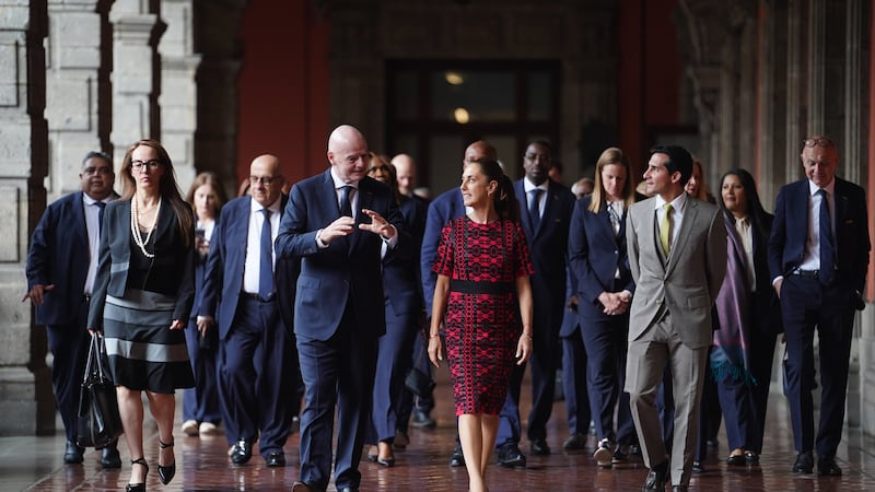 Claudia Sheinbaum se reúne con Gianni Infantino, previo a la inauguración del Mundial
