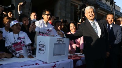 Los ciudadanos serán cuestionados sobre becas para adultos mayores, jóvenes y discapacitados