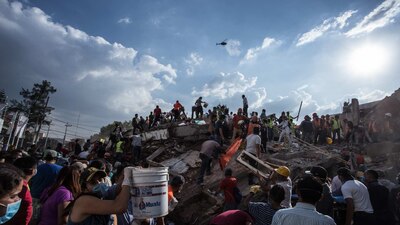 Tras el sismo del 19S de 2017, mexicanos salieron a las calles a ayudar de diferentes formas