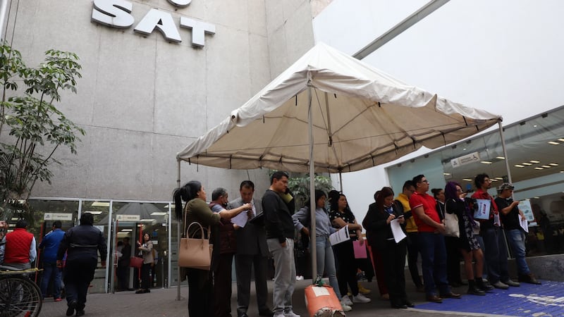 Declaración anual: SAT amplía horarios en oficinas para ayudar a contribuyentes