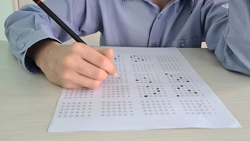 Prueba PISA 2025: México reporta caída en matemáticas y lectura