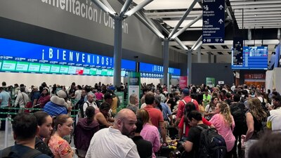 Mientras que los vuelos nacionales presentaron retrasos, el principal problema se vivió al documentar el equipaje