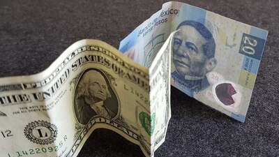 El martes, el peso mexicano cerró en las 17.92 unidades