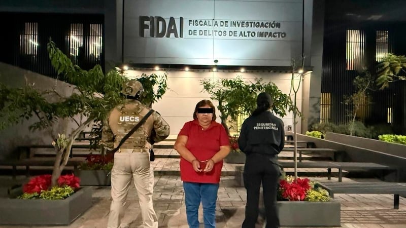 Mujer intentó introducir celulares a penal de Morelos... podría quedarse hasta 12 años en prisión
