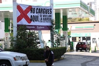 Gobierno federal exhibirá con lonas a gasolineras con precios altos