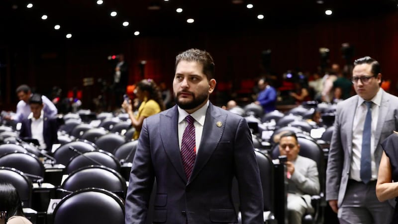 “Hipócrita, representante del narco”: Gutiérrez Mancilla se enfrenta a morenista en el INE