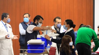 Guanajuato acumula 56 mil dosis de la vacuna contra COVID-19 en riesgo de caducar