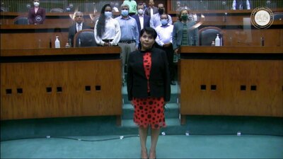 La funcionaria estaría relacionada con diversas compras a sobreprecio al laborar en la Sedena